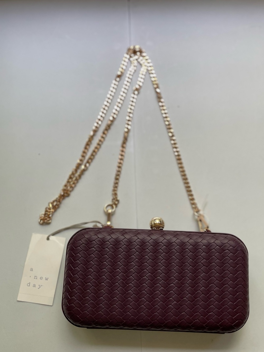 Elegant Burgundy Woven Clutch Bag w/ Gold Chain Strap – New